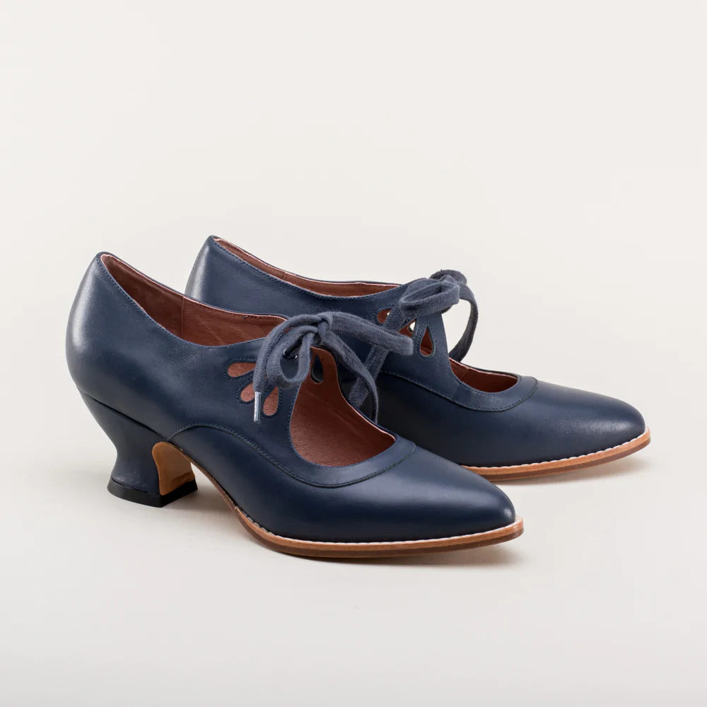 Women's Vintage Lace-Up Leather Heels